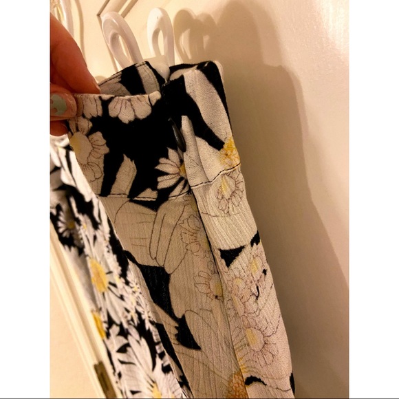 NWOT Plus Size LC Lauren Conrad Daisy Wrap Skirt Size 1X - Picture 8 of 8